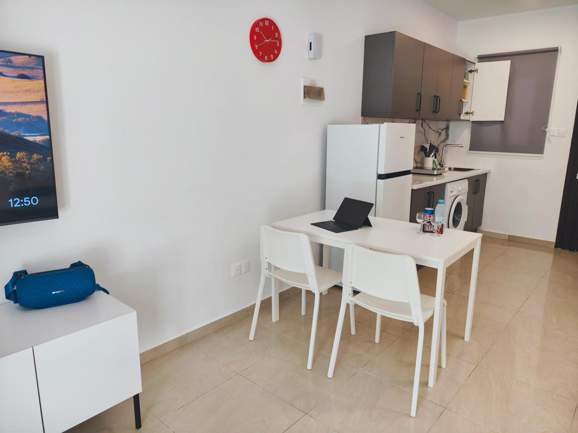 Cozy Near Harbor District 200 Mbits Xbox X Apartament *
