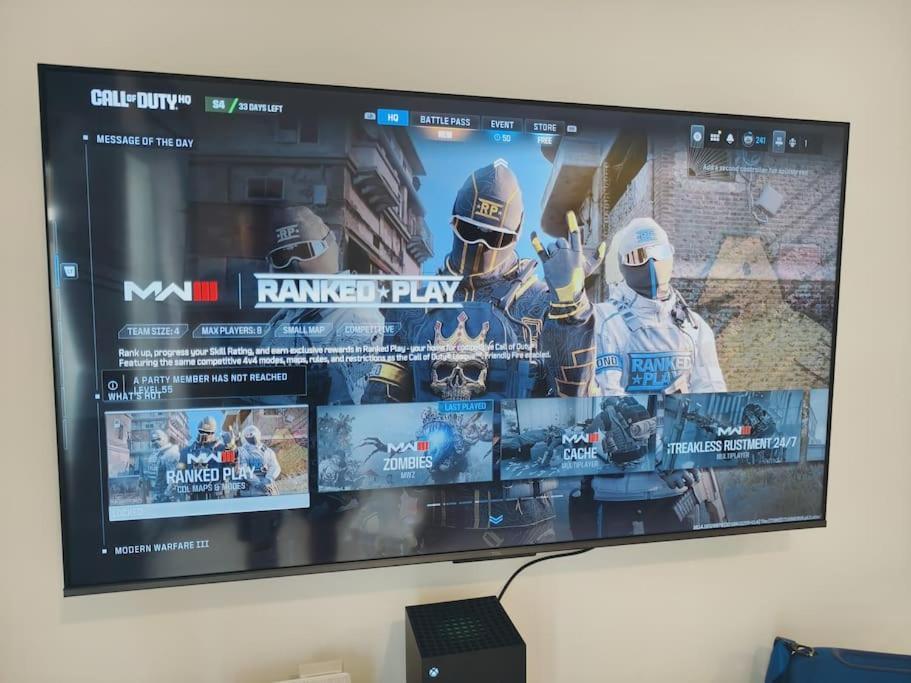 Cozy Near Harbor District 200 Mbits Xbox X Apartament