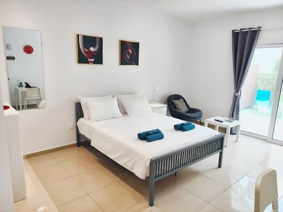Apartament Cozy Near Harbor District 200 Mbits Xbox X Pafos